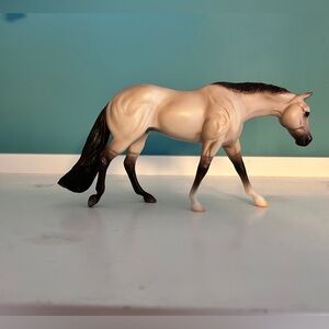 Breyer freedom series, dun retired